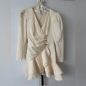 Elliatt Cream Textured Long Sleeve Dress